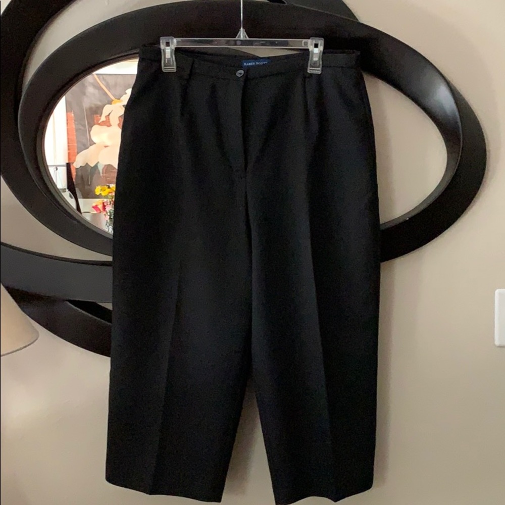 Ladies capri pants
